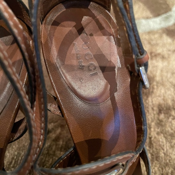 Brown leather Gucci heels - Picture 2 of 3